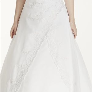 David’s Bridal Ivory wedding dress